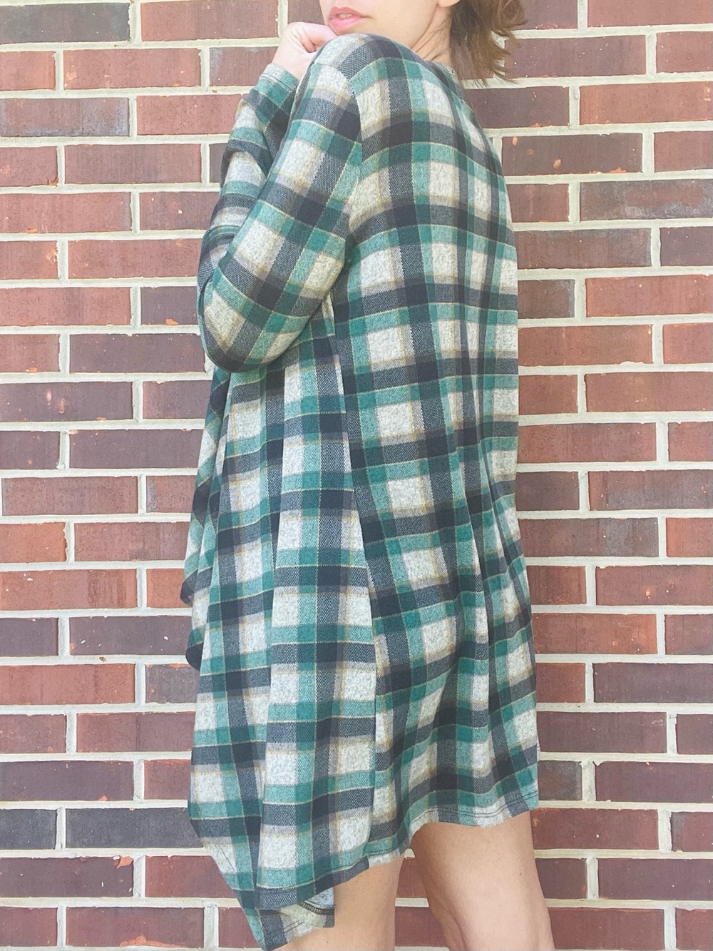 Oversized Plaid Cardigan - Picture 7 of 10
